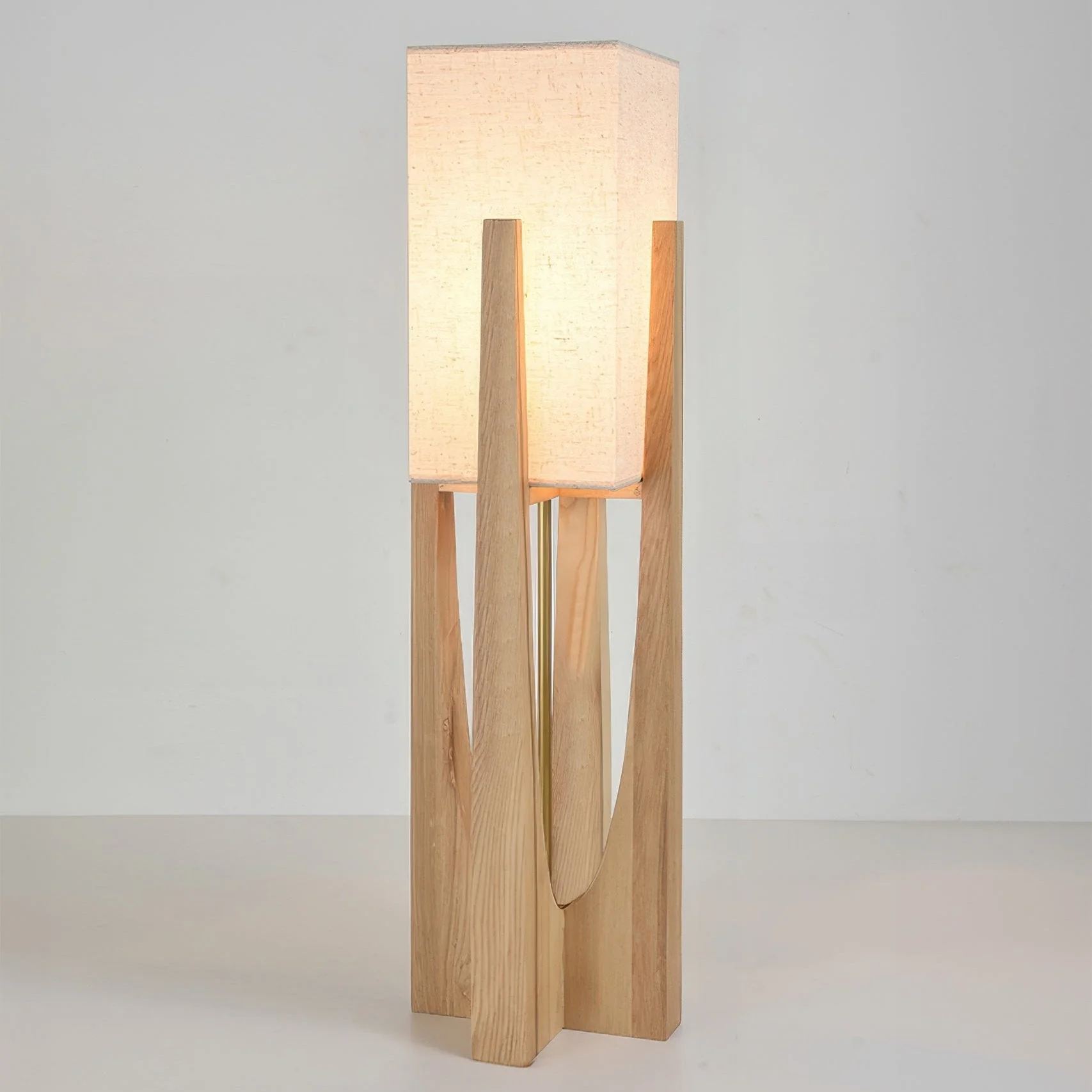 Ribe Vloerlamp – Scandinavisch Minimalistisch Ontwerp - Afbeelding 3